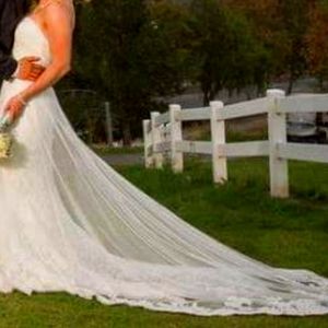 La Sposa Wedding Dreas
